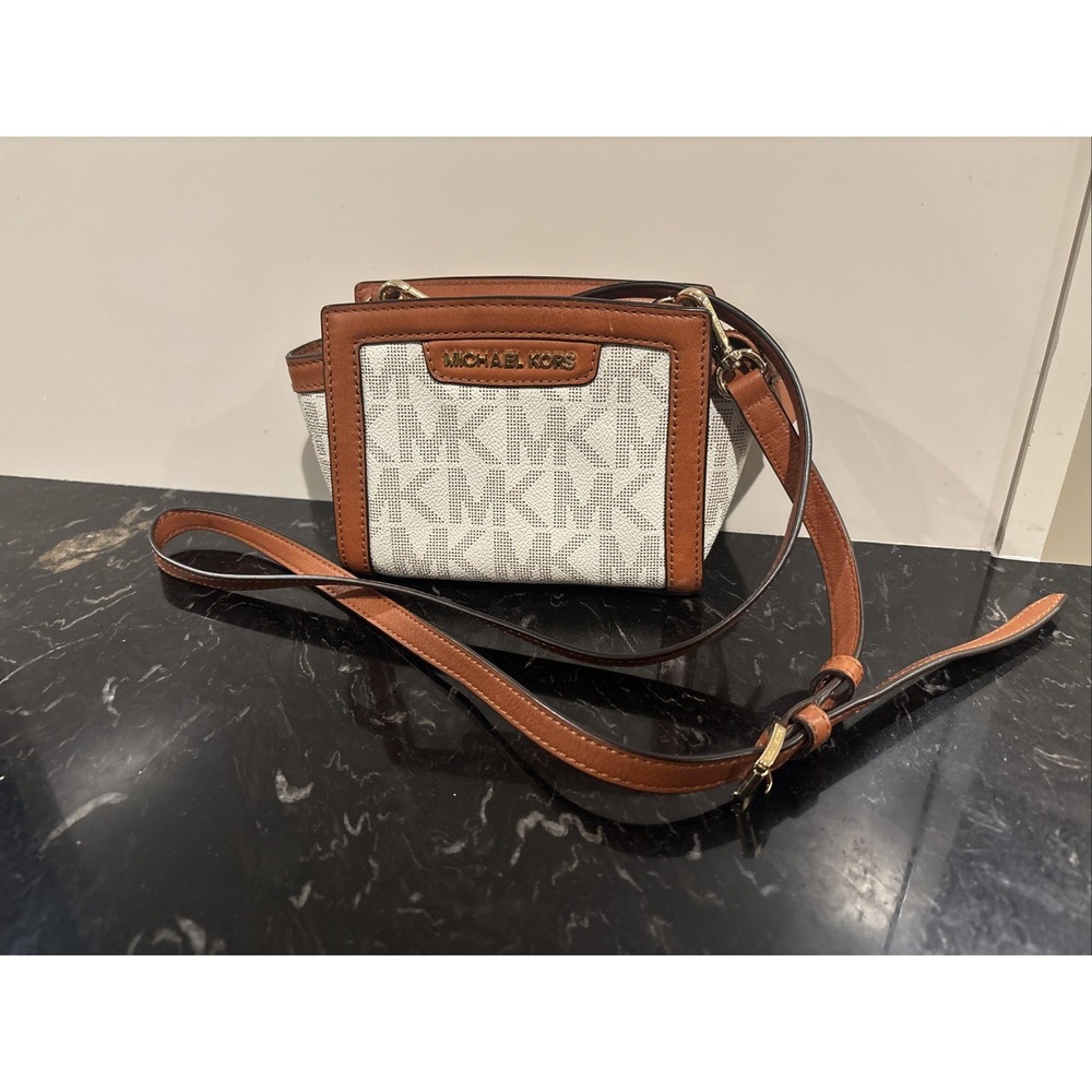 MICHAEL KORS CLASSIC LOGO SELMA MINI CROSSBODY BAG - Picture 1 of 9